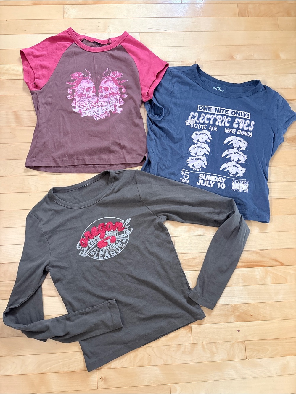 Urban Outfitters / Hollister Women’s Crop Tops - Size Medium